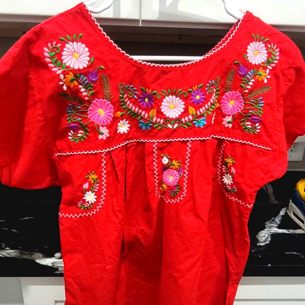 Unik M embroidered shirt medium